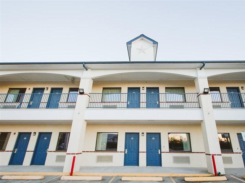 Hotel Bliss Kemah Exterior photo