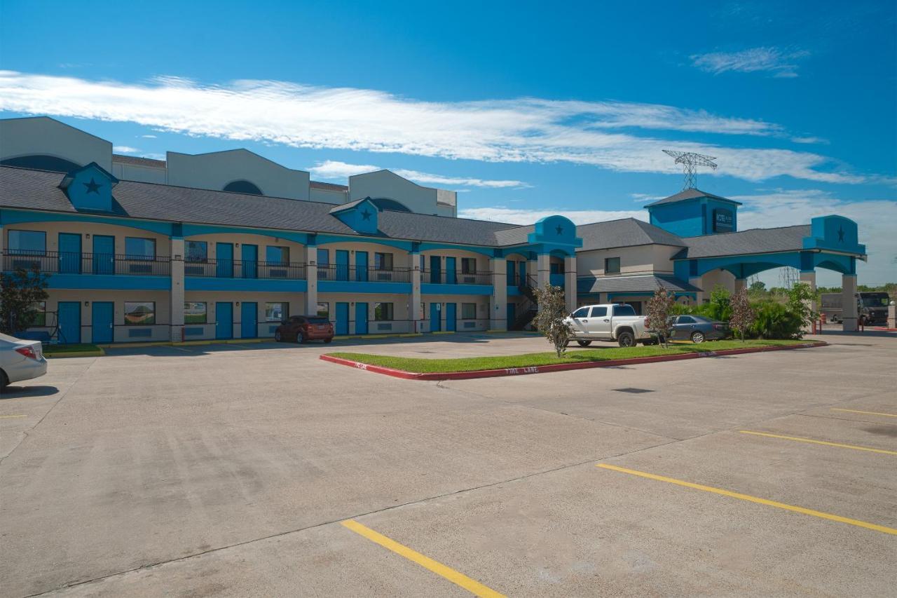 Hotel Bliss Kemah Exterior photo