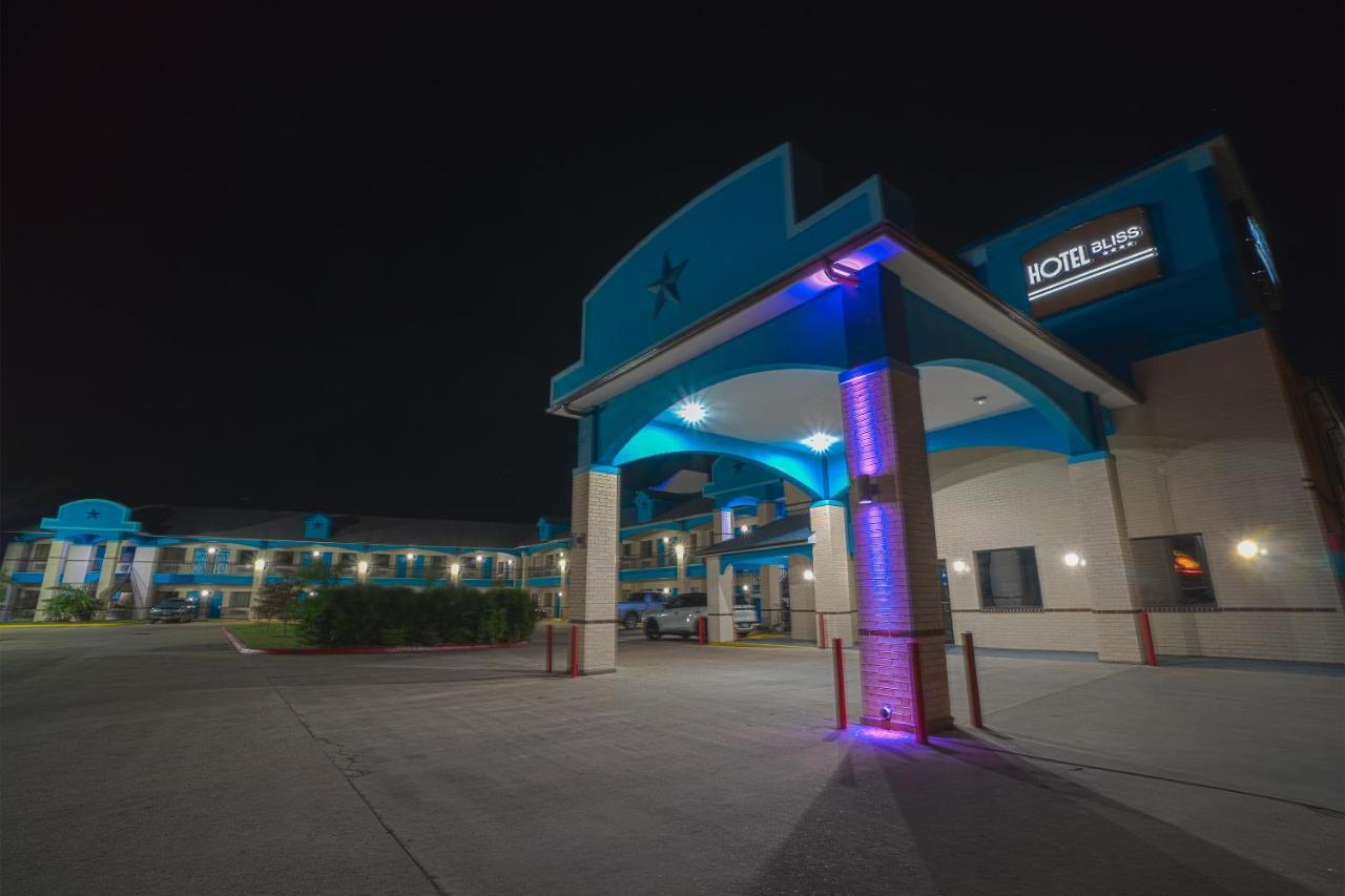 Hotel Bliss Kemah Exterior photo
