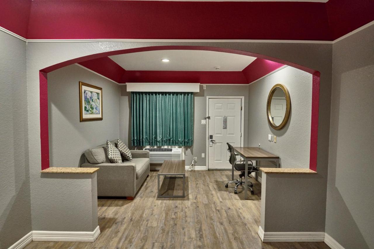 Hotel Bliss Kemah Exterior photo